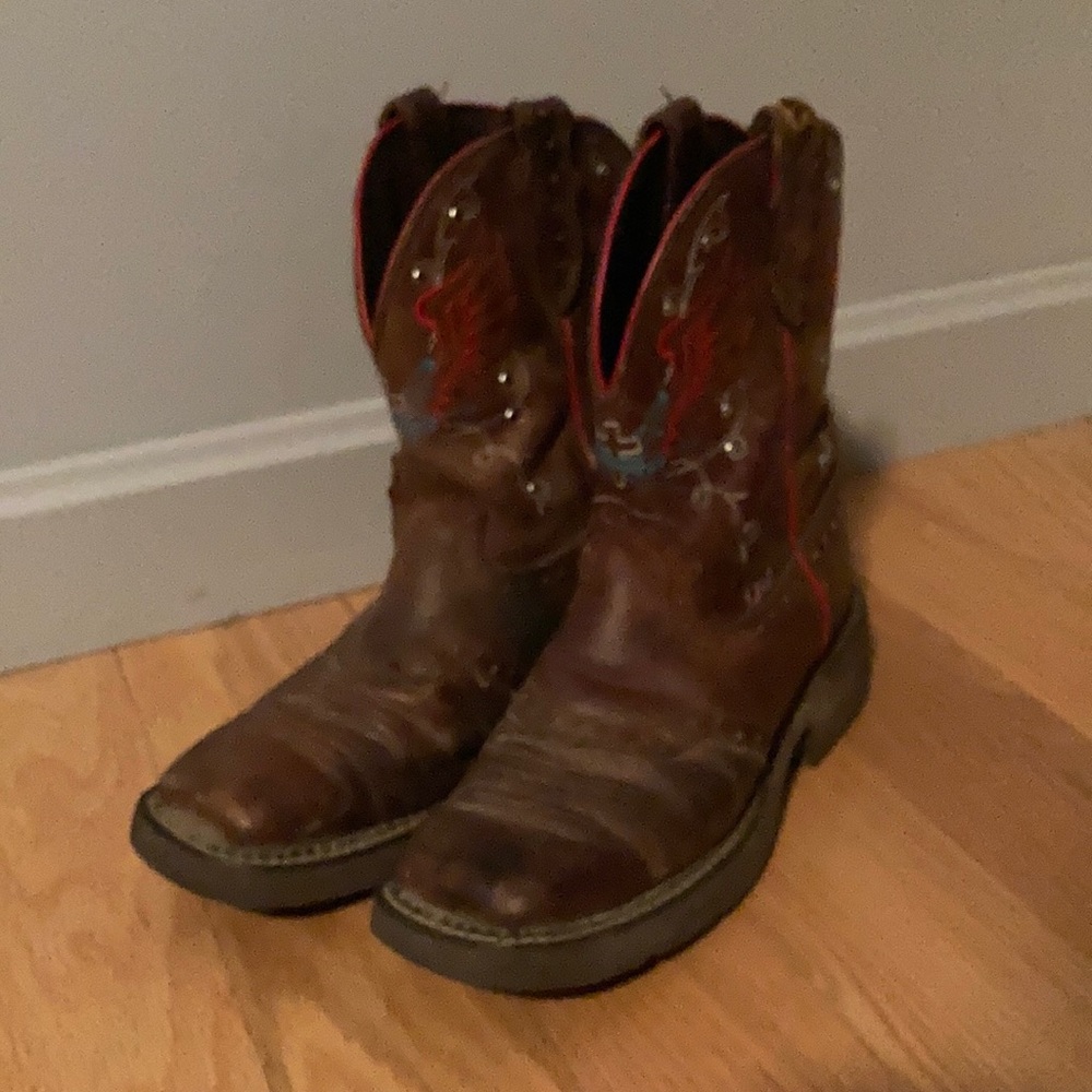 Short Justin boots